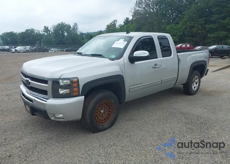 2011 Chevrolet Silverado K1500 Lt z USA, uszkodzony, nr VIN 1GCRKSE33BZ141174